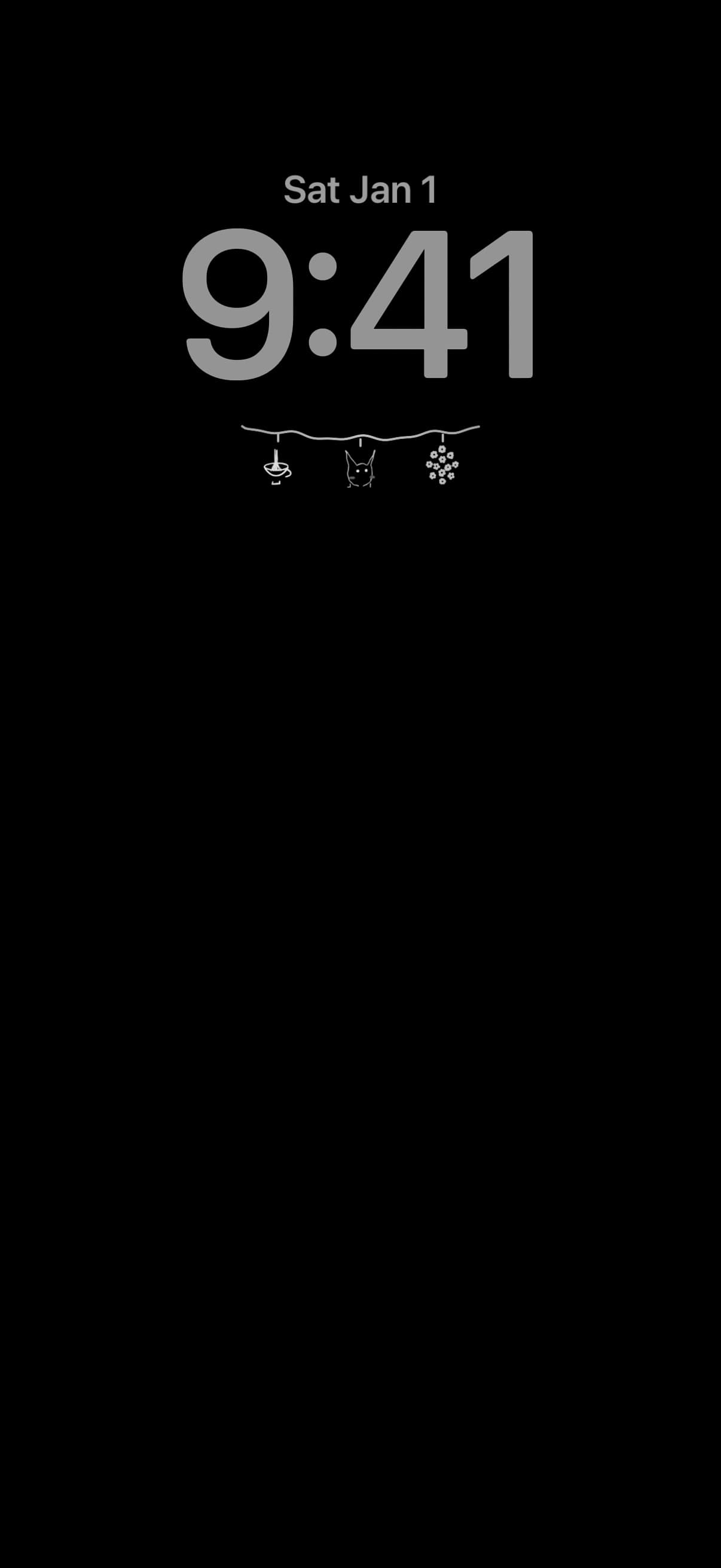The lock screen with the bracelet widget under the clock, charms only